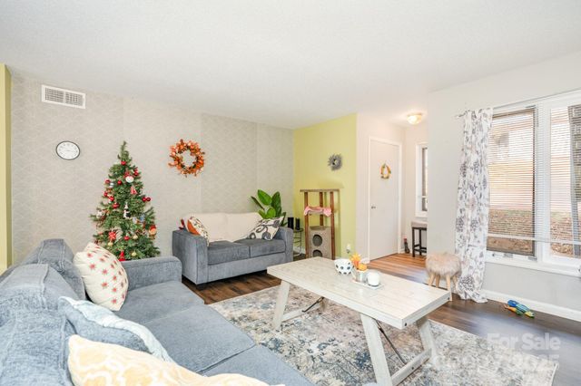 2014 Countrymens Court, Charlotte, NC 28210