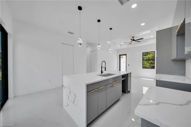 1923 Johns AVE, Lehigh Acres, FL 33972
