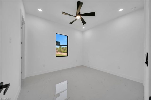 1923 Johns AVE, Lehigh Acres, FL 33972