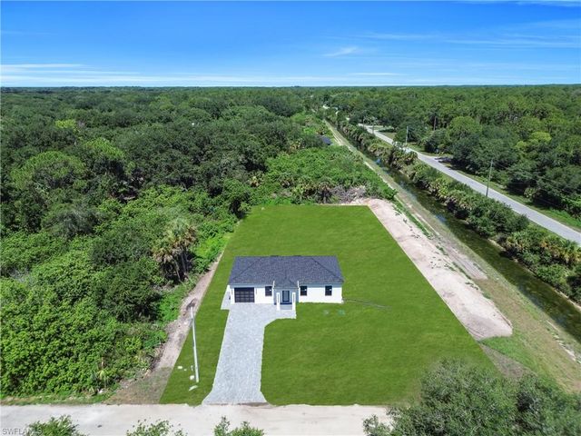 1923 Johns AVE, Lehigh Acres, FL 33972