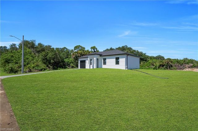 1923 Johns AVE, Lehigh Acres, FL 33972