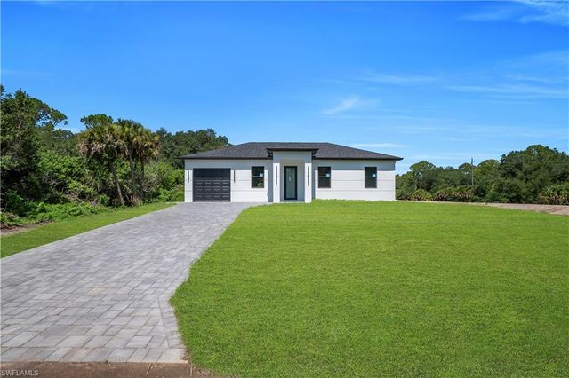 1923 Johns AVE, Lehigh Acres, FL 33972