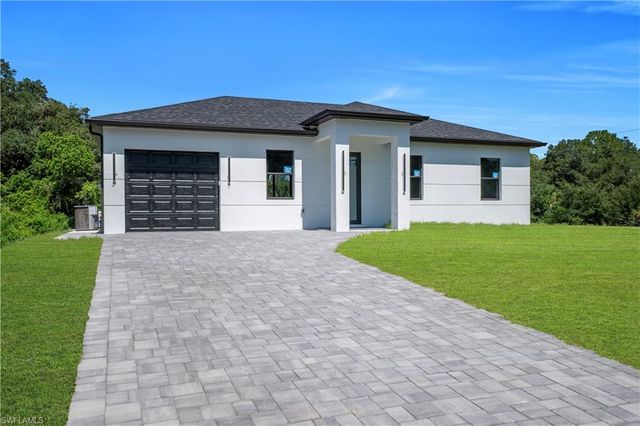 1923 Johns AVE, Lehigh Acres, FL 33972