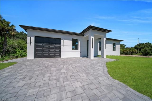 1923 Johns AVE, Lehigh Acres, FL 33972