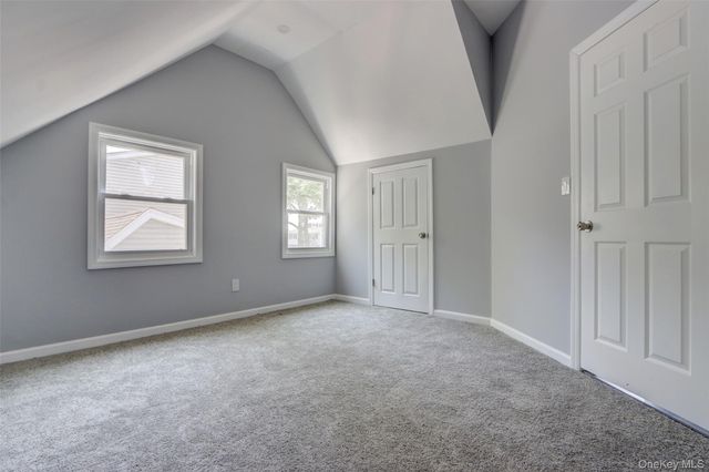 17 Windmill Lane, Levittown, NY 11756