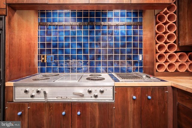 2300 S CEDAR CREST BLVD, Allentown, PA 18103