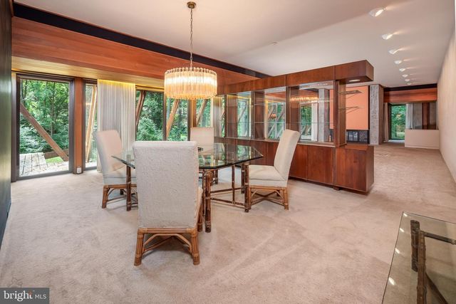 2300 S CEDAR CREST BLVD, Allentown, PA 18103