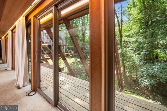 2300 S CEDAR CREST BLVD, Allentown, PA 18103