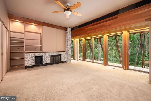 2300 S CEDAR CREST BLVD, Allentown, PA 18103