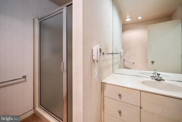 2300 S CEDAR CREST BLVD, Allentown, PA 18103