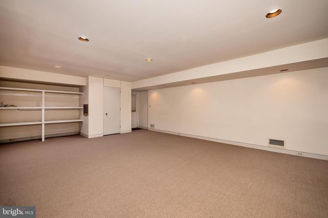 2300 S CEDAR CREST BLVD, Allentown, PA 18103