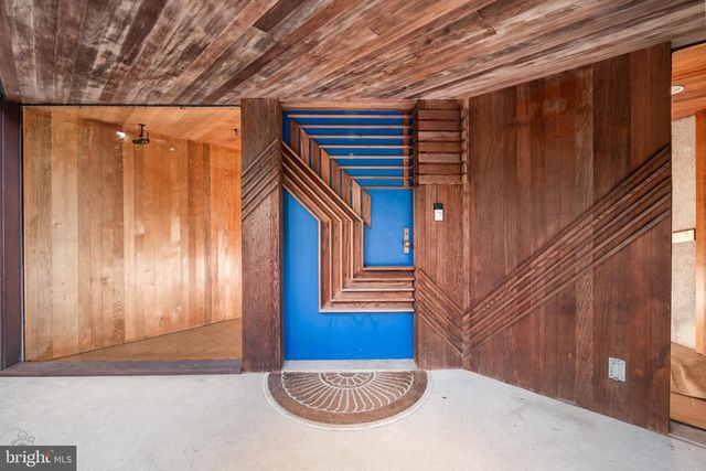 2300 S CEDAR CREST BLVD, Allentown, PA 18103