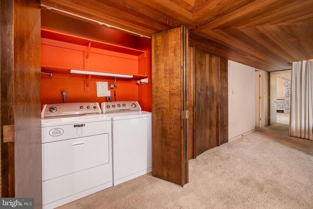 2300 S CEDAR CREST BLVD, Allentown, PA 18103