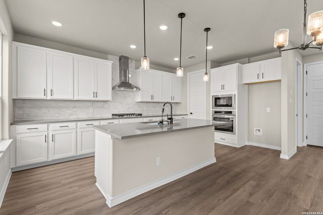 127 Highland Park, Castroville, TX 78009
