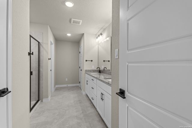 127 Highland Park, Castroville, TX 78009