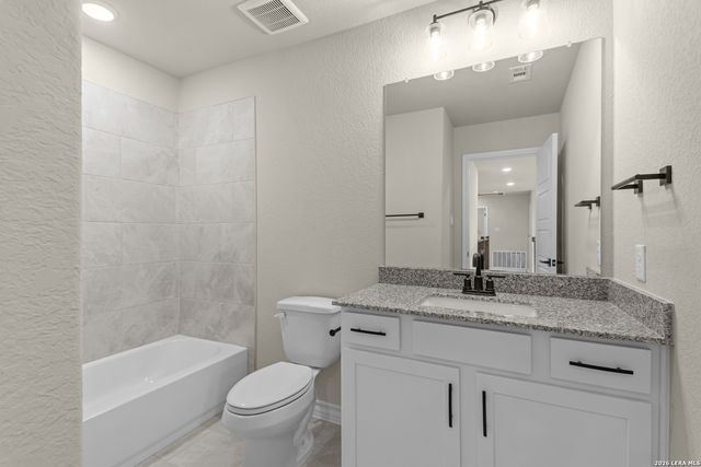 127 Highland Park, Castroville, TX 78009
