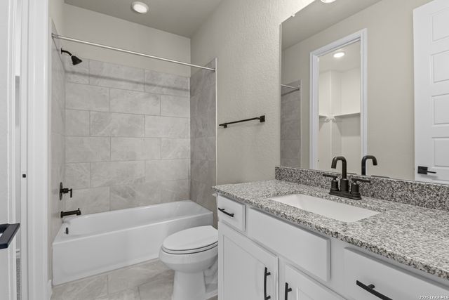 127 Highland Park, Castroville, TX 78009