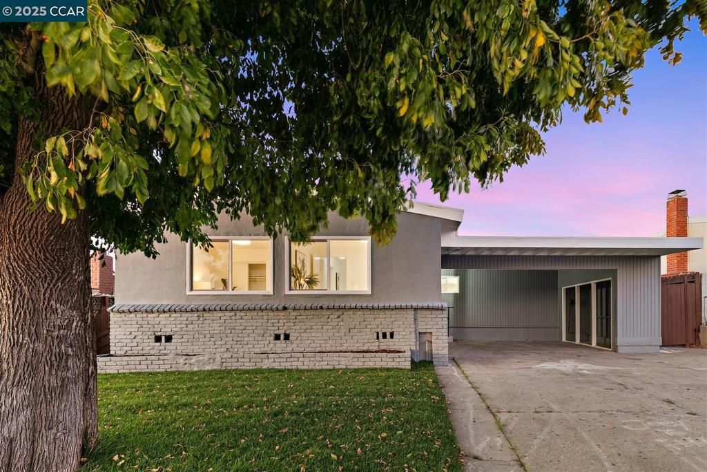 2981 Gilma Dr, Richmond, CA 94806