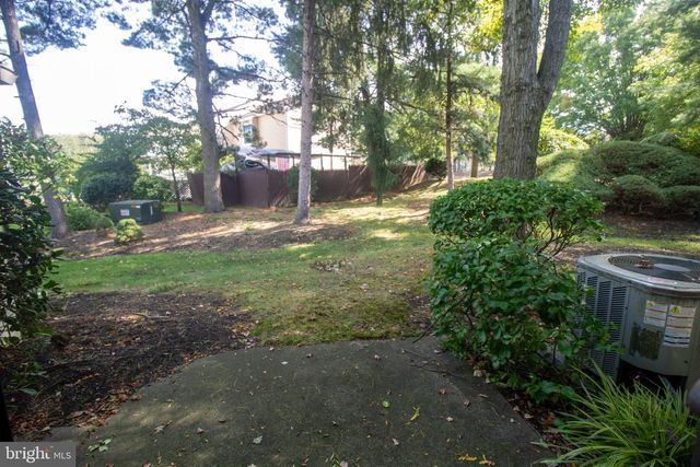 932 KINGS CRFT, Cherry Hill, NJ 08034