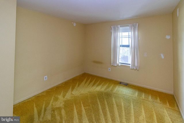 932 KINGS CRFT, Cherry Hill, NJ 08034