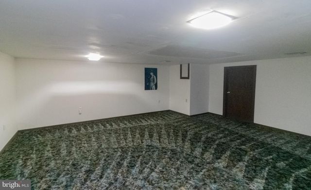 932 KINGS CRFT, Cherry Hill, NJ 08034