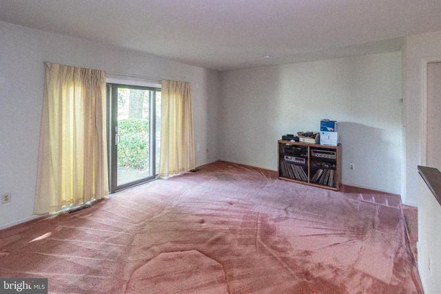 932 KINGS CRFT, Cherry Hill, NJ 08034