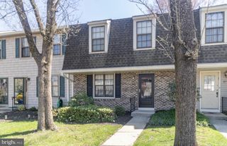 932 KINGS CRFT, Cherry Hill, NJ 08034