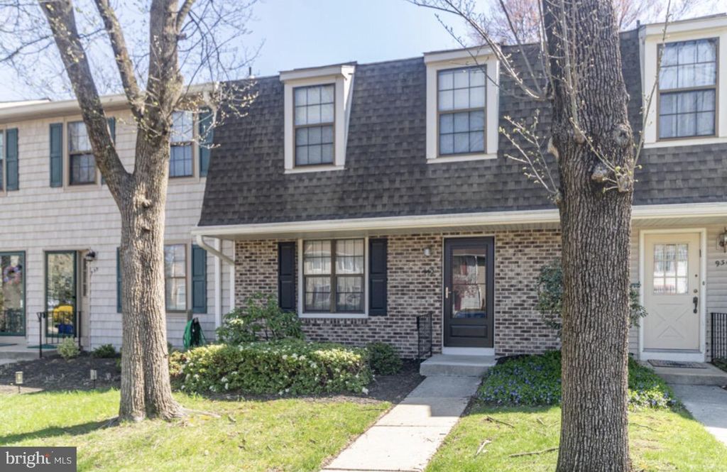 932 KINGS CRFT, Cherry Hill, NJ 08034