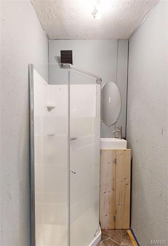 701 White Avenue, Greenville, IL 62246