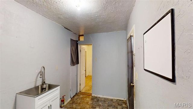 701 White Avenue, Greenville, IL 62246