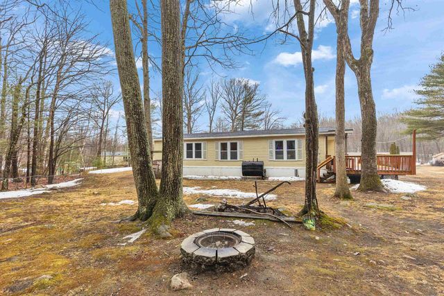 28 Willow Terrace, Loudon, NH 03307
