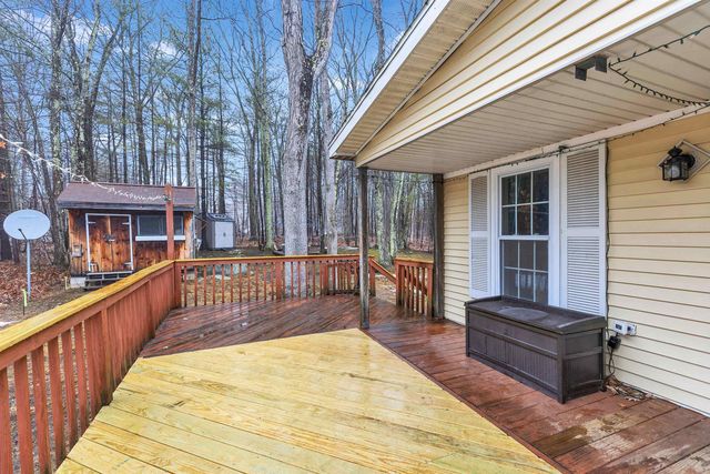 28 Willow Terrace, Loudon, NH 03307