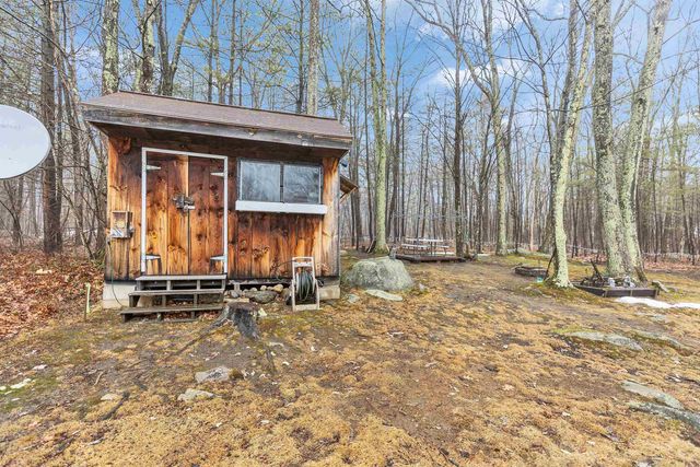 28 Willow Terrace, Loudon, NH 03307