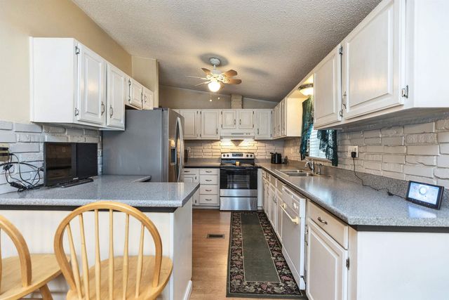 28 Willow Terrace, Loudon, NH 03307