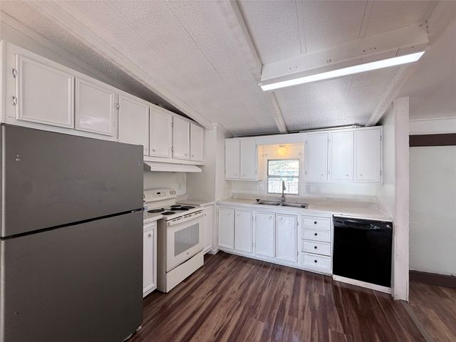 111 King Road, Hackberry, TX 75036