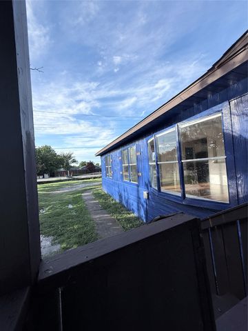 111 King Road, Hackberry, TX 75036