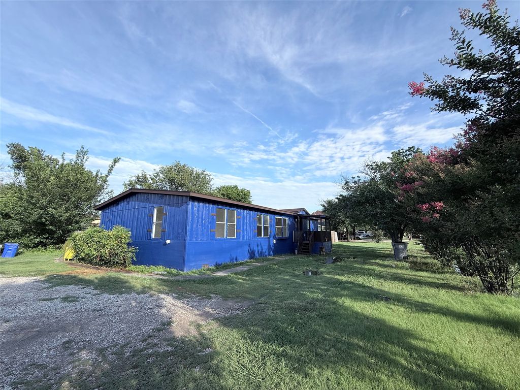 111 King Road, Hackberry, TX 75036