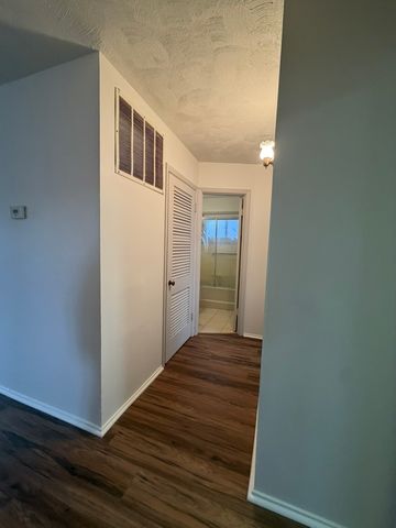 212 Durham Drive, Steger, IL 60475