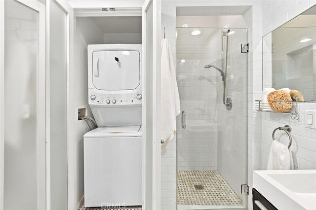 943 14th Street 101, Santa Monica, CA 90403