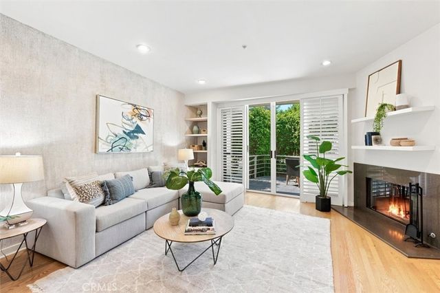 943 14th Street 101, Santa Monica, CA 90403
