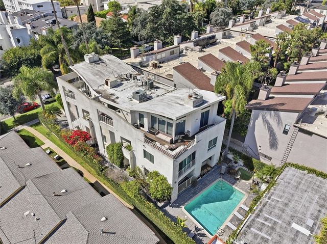 943 14th Street 101, Santa Monica, CA 90403