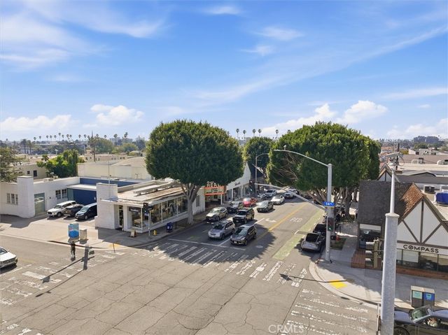 943 14th Street 101, Santa Monica, CA 90403