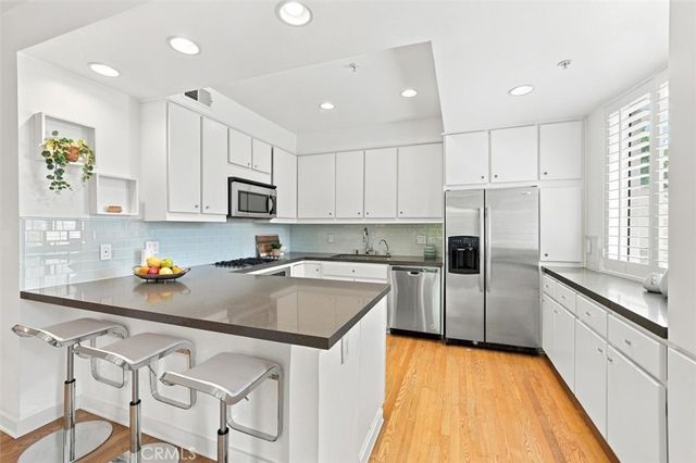 943 14th Street 101, Santa Monica, CA 90403