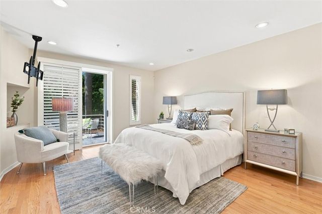 943 14th Street 101, Santa Monica, CA 90403