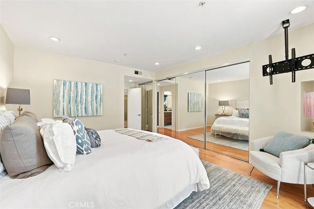 943 14th Street 101, Santa Monica, CA 90403