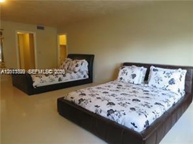 1912 S Ocean Dr 3D, Hallandale Beach, FL 33009