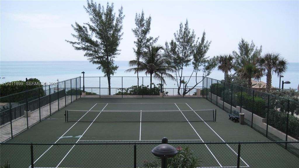 1912 S Ocean Dr 3D, Hallandale Beach, FL 33009