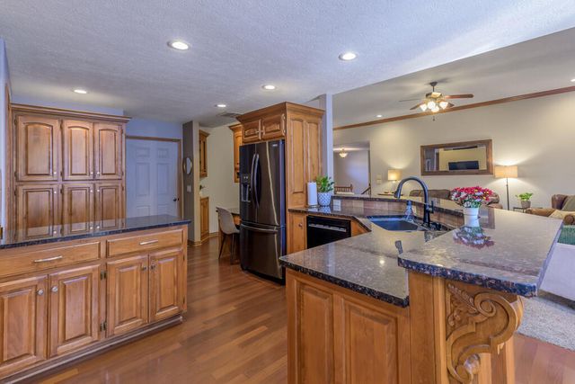 2992 W Nottingham Street, Springfield, MO 65810