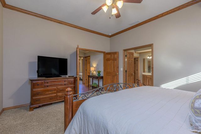 2992 W Nottingham Street, Springfield, MO 65810