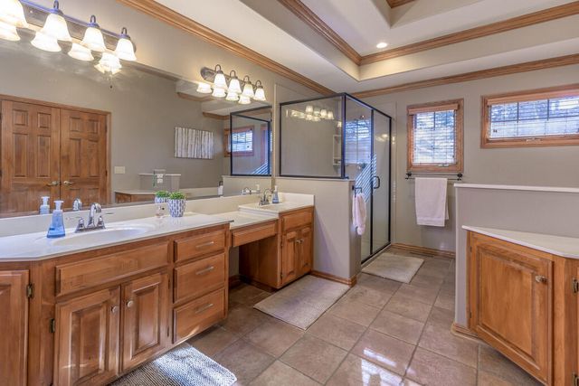 2992 W Nottingham Street, Springfield, MO 65810